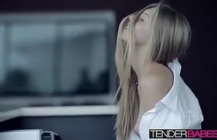 XXX अपने पति के सेक्सी मूवी नेपाली सामने अपने प्रेमी के साथ गोरा ।