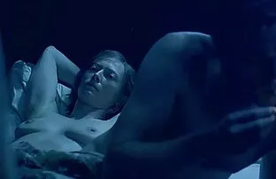 XXX सुंदर सनी लियोन वीडियो सेक्सी मूवी एमिली ग्रे के साथ ।